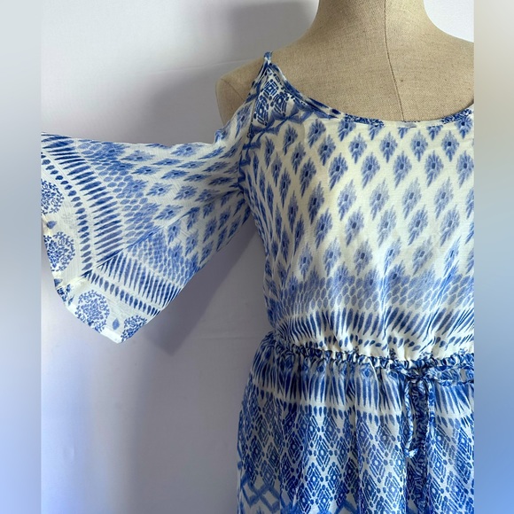 Hollister XS Beautiful Flowy Dress - Picture 3 of 7